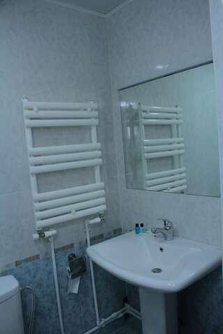 Отель Best View Hotel Ереван Улучшенный двухместный номер с 1 кроватью-4
